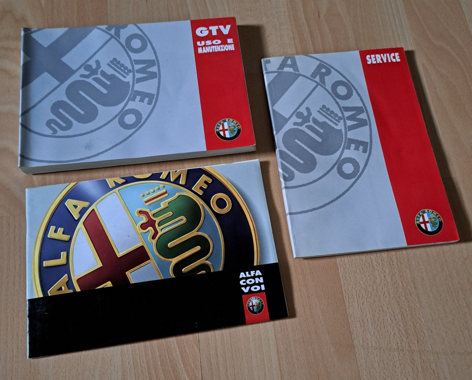 Alfa Romeo GTV 916 Gebruikershandleidingen (Italiaans), Auto diversen, Handleidingen en Instructieboekjes, Ophalen of Verzenden