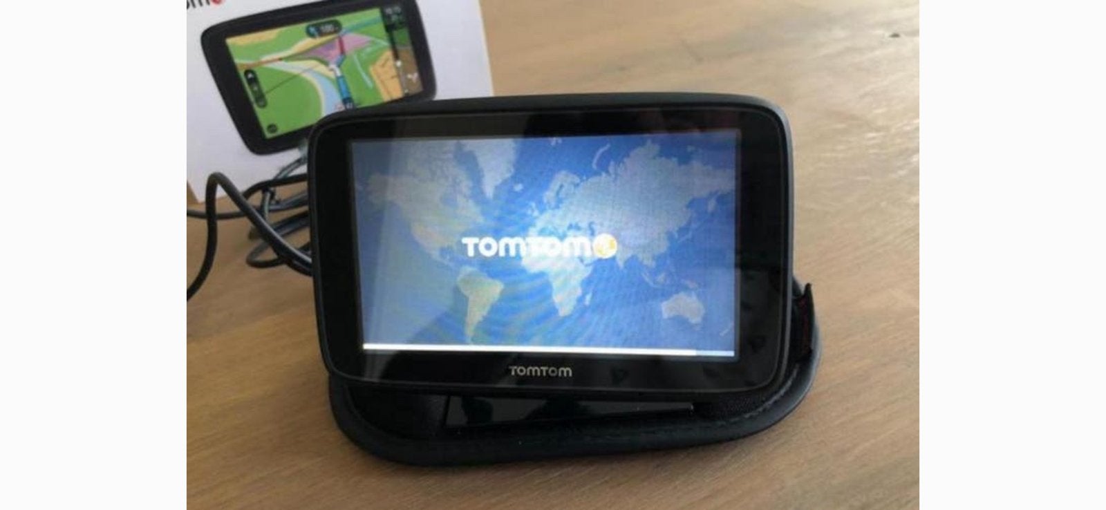 Zeer mooie Tomtom via 53 gratis kaart update tomtom, Ophalen of Verzenden, Zo goed als nieuw