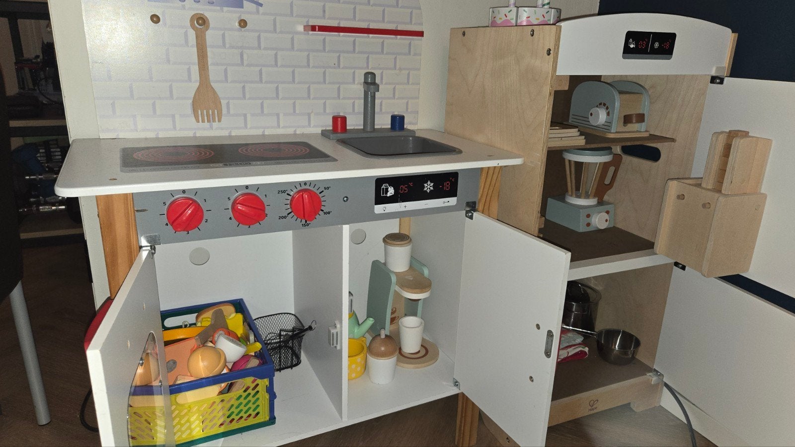 Houten speelkeuken Lidl met Hape koelkast en accessoires, Ophalen, Gebruikt, Hout, Speelkeuken