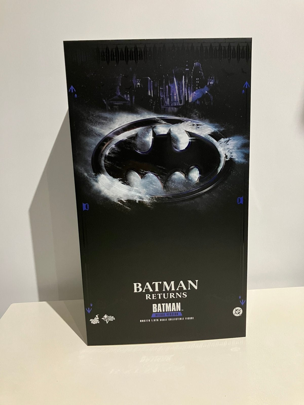 Hot Toys Batman MMS770 Batman Returns (Deluxe Version), Verzamelen, Ophalen of Verzenden, Zo goed als nieuw
