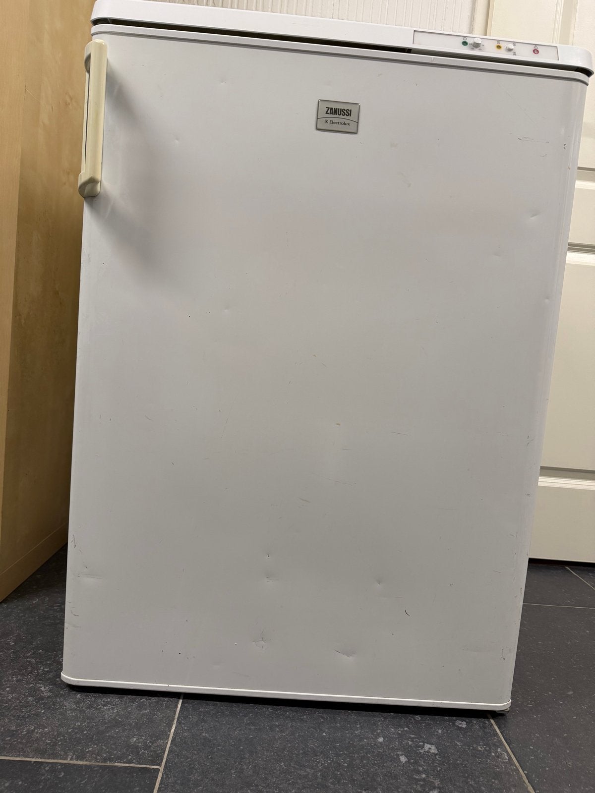 Zanussi vriezer 96 liter, Gebruikt, 75 tot 100 liter, Met aparte vriezer, Energieklasse A of zuiniger