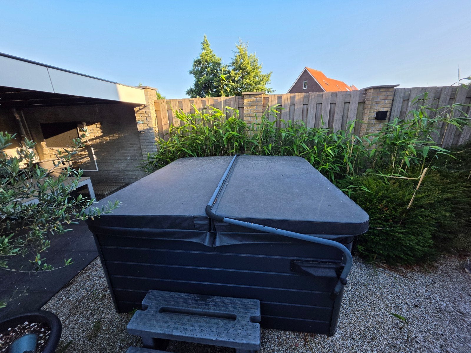 Sunrise Spas Jacuzzi - Gebruikt, inclusief afdekzeil en trap, Ophalen, Gebruikt, Trap, Vast