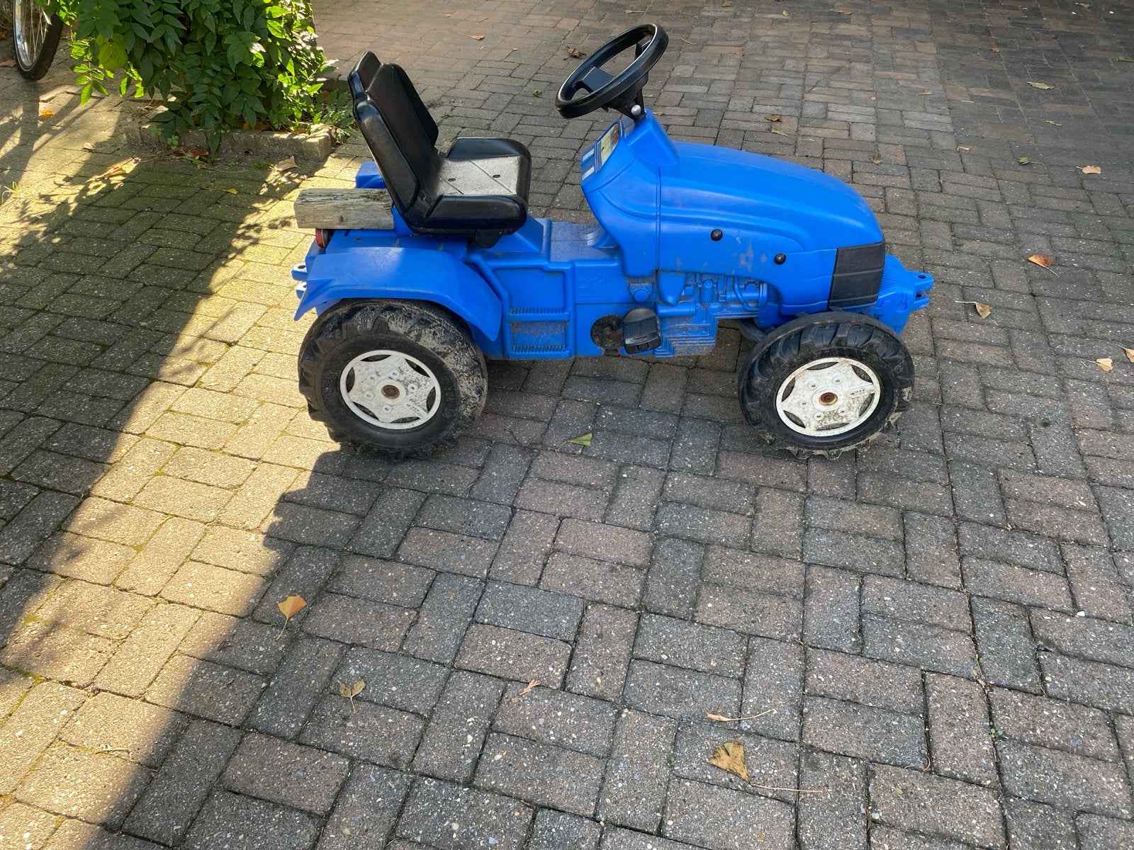Blauwe kindertractor met pedalen, Ophalen of Verzenden, Gebruikt