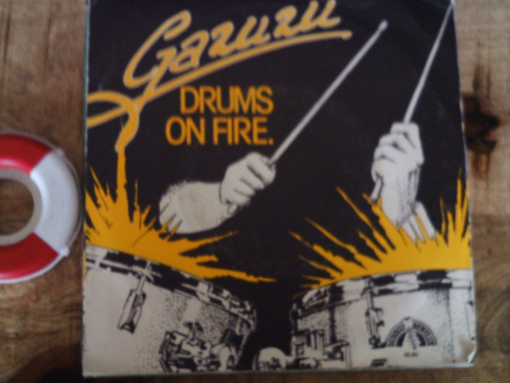 gazuzu - drums on fire 18jul, 7 inch, Ophalen of Verzenden, Zo goed als nieuw, Pop