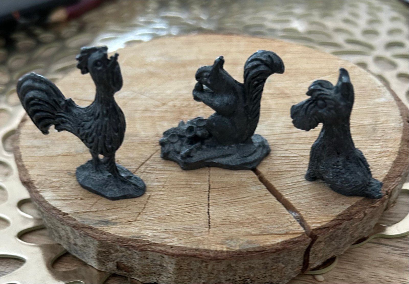 Vintage Set van 3 Tinnen beeldjes: haan, eekhoorn, hond, Verzenden, Gebruikt