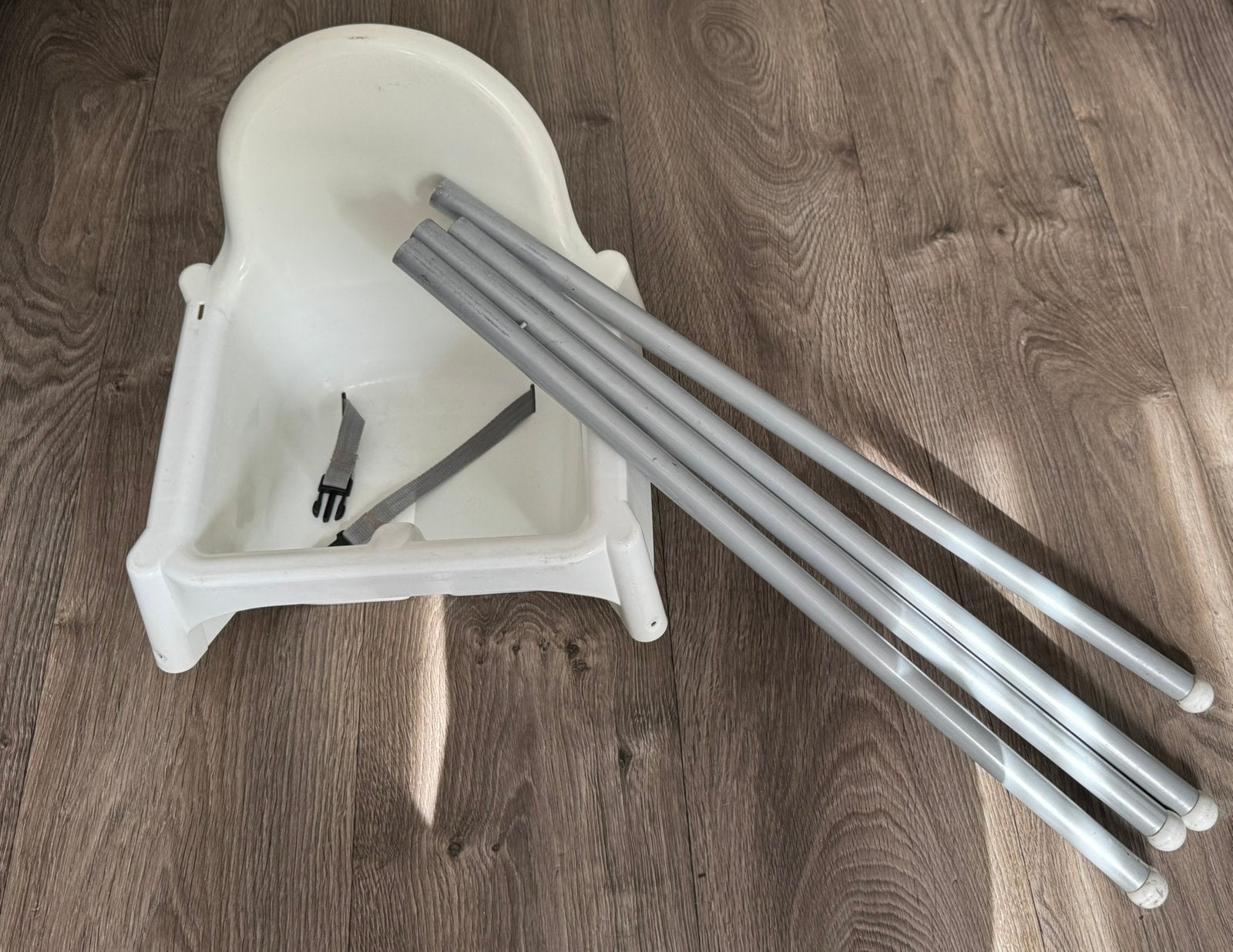 Ikea kinderstoel, antilop, wit, Kinderen en Baby's, Ophalen of Verzenden, Gebruikt, Overige typen