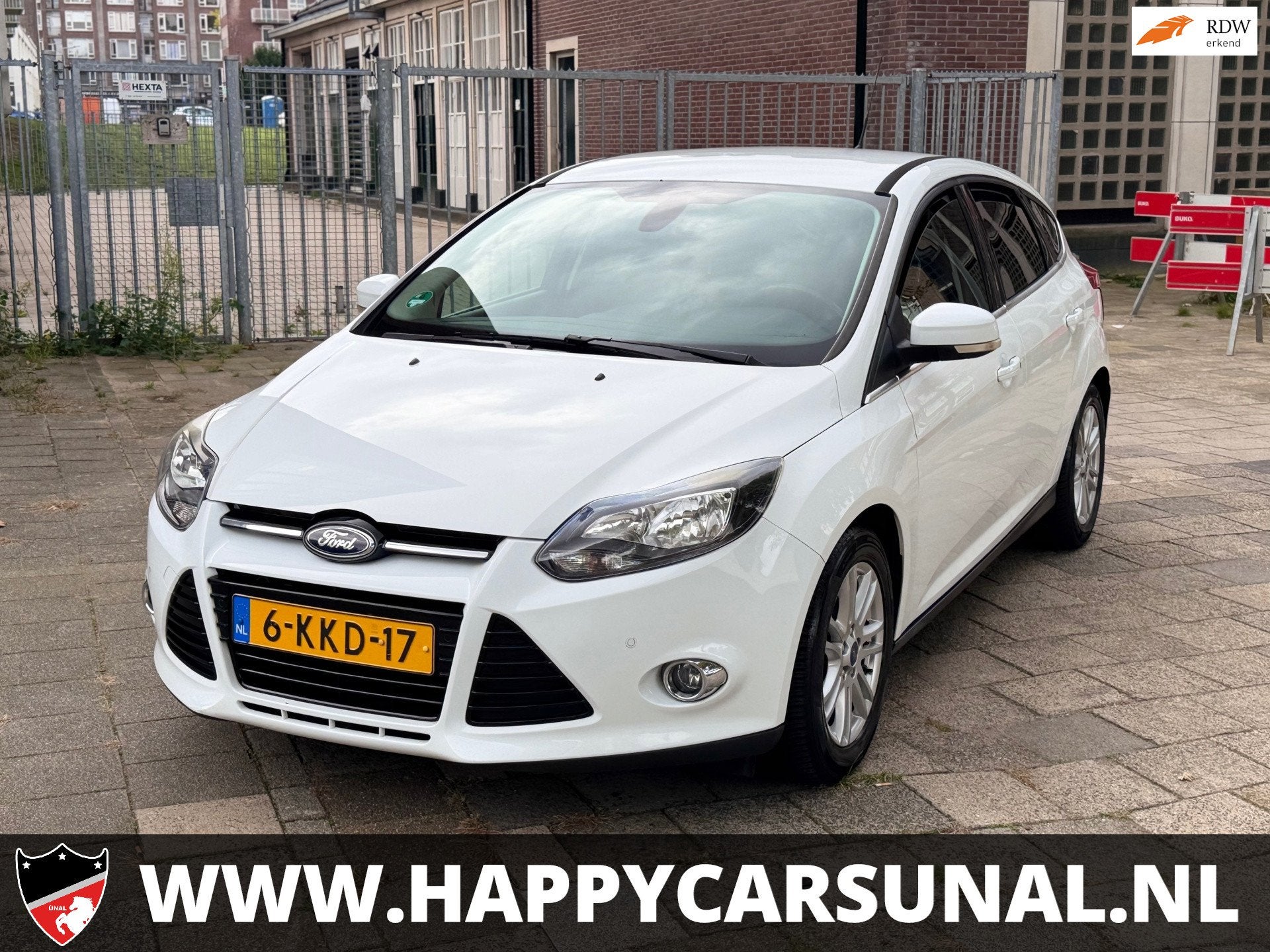 Ford Focus 1.0 EcoBoost Titanium, AIRCO, NAVI, APK, Auto's, Gebruikt, 635 kg, Wit, Bedrijf