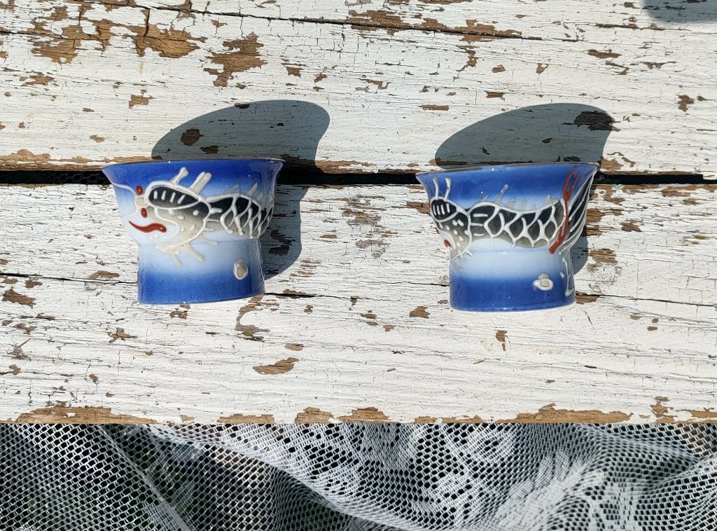 2 Japanse Saké-glaasjes Porselein draakje garnaal/  Naakten, Antiek en Kunst, Ophalen of Verzenden