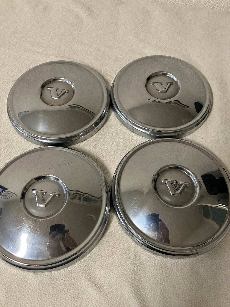 Set van 4 chromen wieldoppen met 'V' logo Volvo P-1800, Ophalen of Verzenden