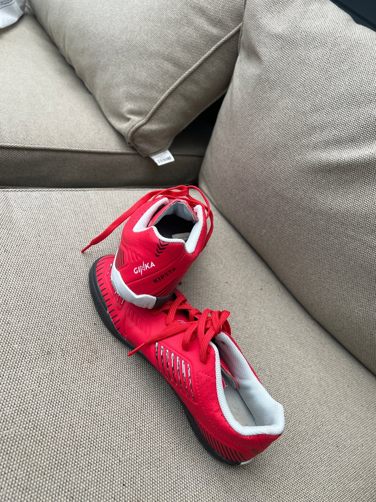 Kipsta GINKA 500 Futsal JR Red zaalschoenen - Maat 38, Ophalen, Zo goed als nieuw, Schoenen