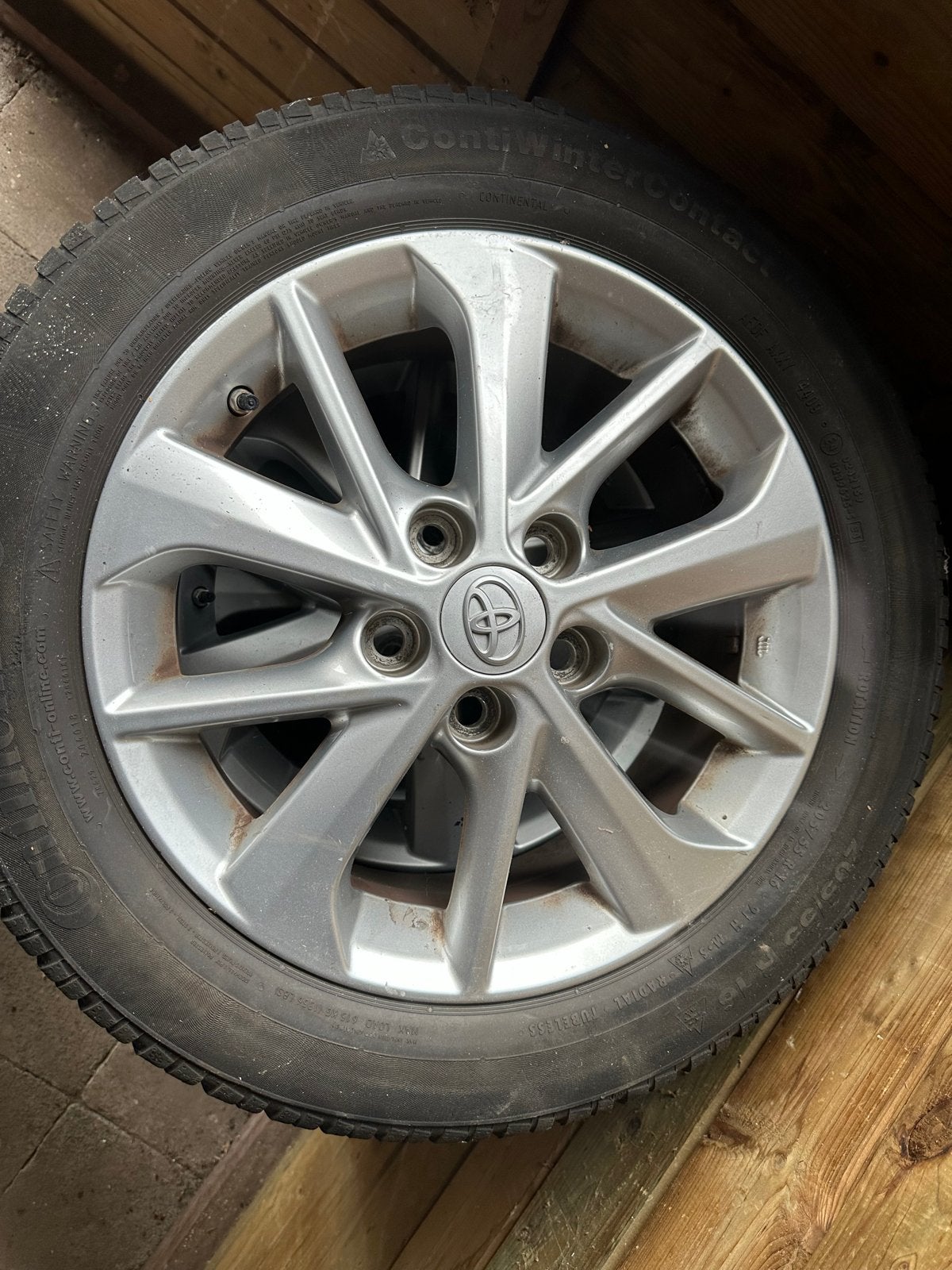 Originele Toyota velgen met winterbanden, Ophalen, Gebruikt, 16 inch, Banden en Velgen