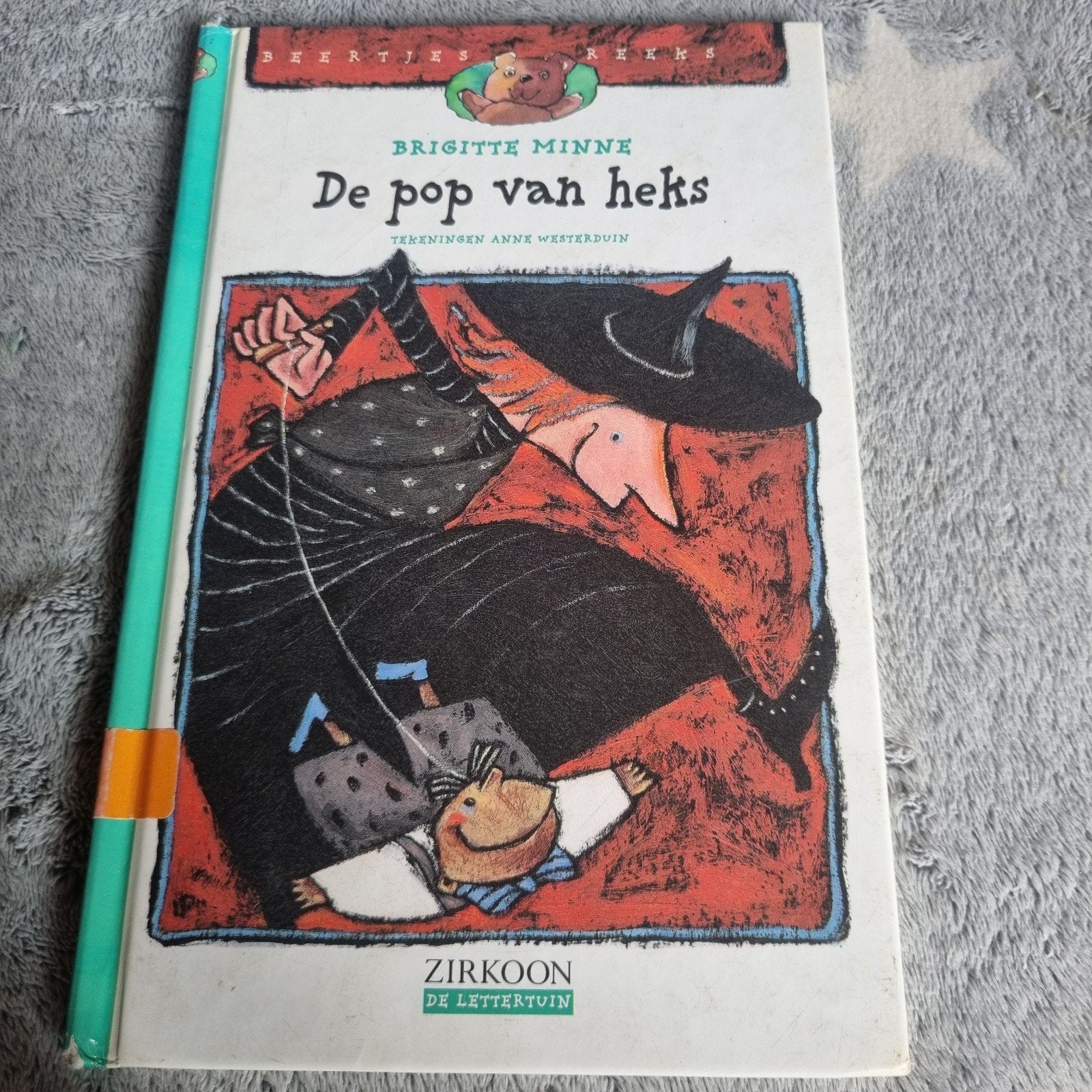 De pop van heks - Brigitte Minne (Kinderboek).AVI 2, Ophalen of Verzenden, Gelezen, Brigitte Minne, Fictie algemeen