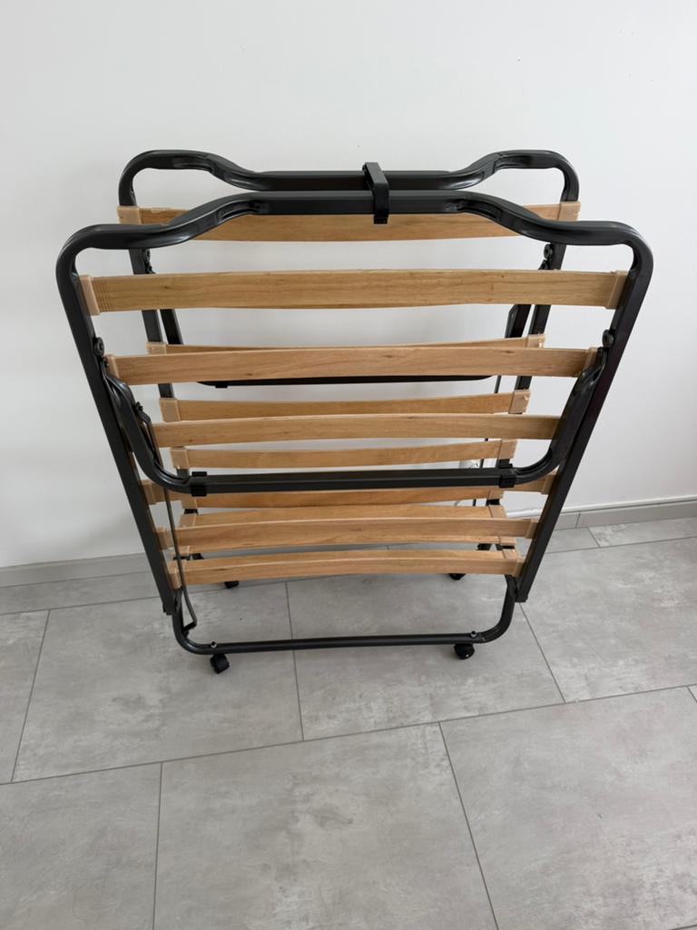 Gratis ophalen logeerbed moet zsm weg, Ophalen, Eenpersoons, Metaal, 80 cm