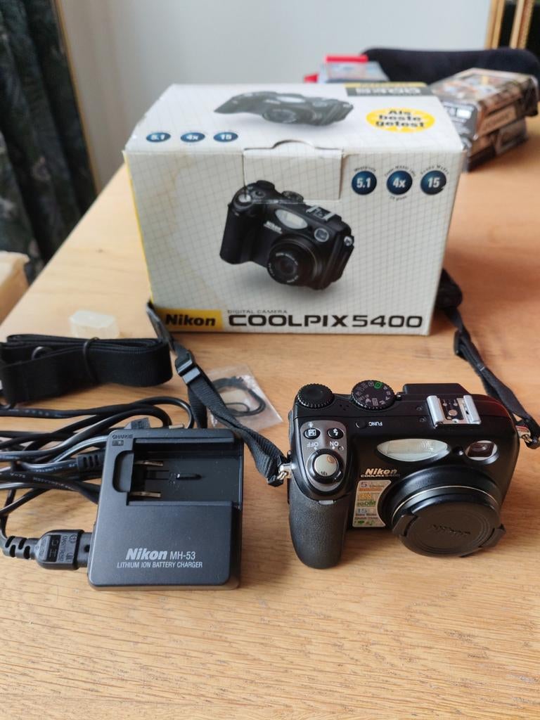 Nikon Coolpix 5400 in nieuwstaat met doos en accessoires, Compact, Ophalen of Verzenden, Zo goed als nieuw, 4 t/m 7 keer