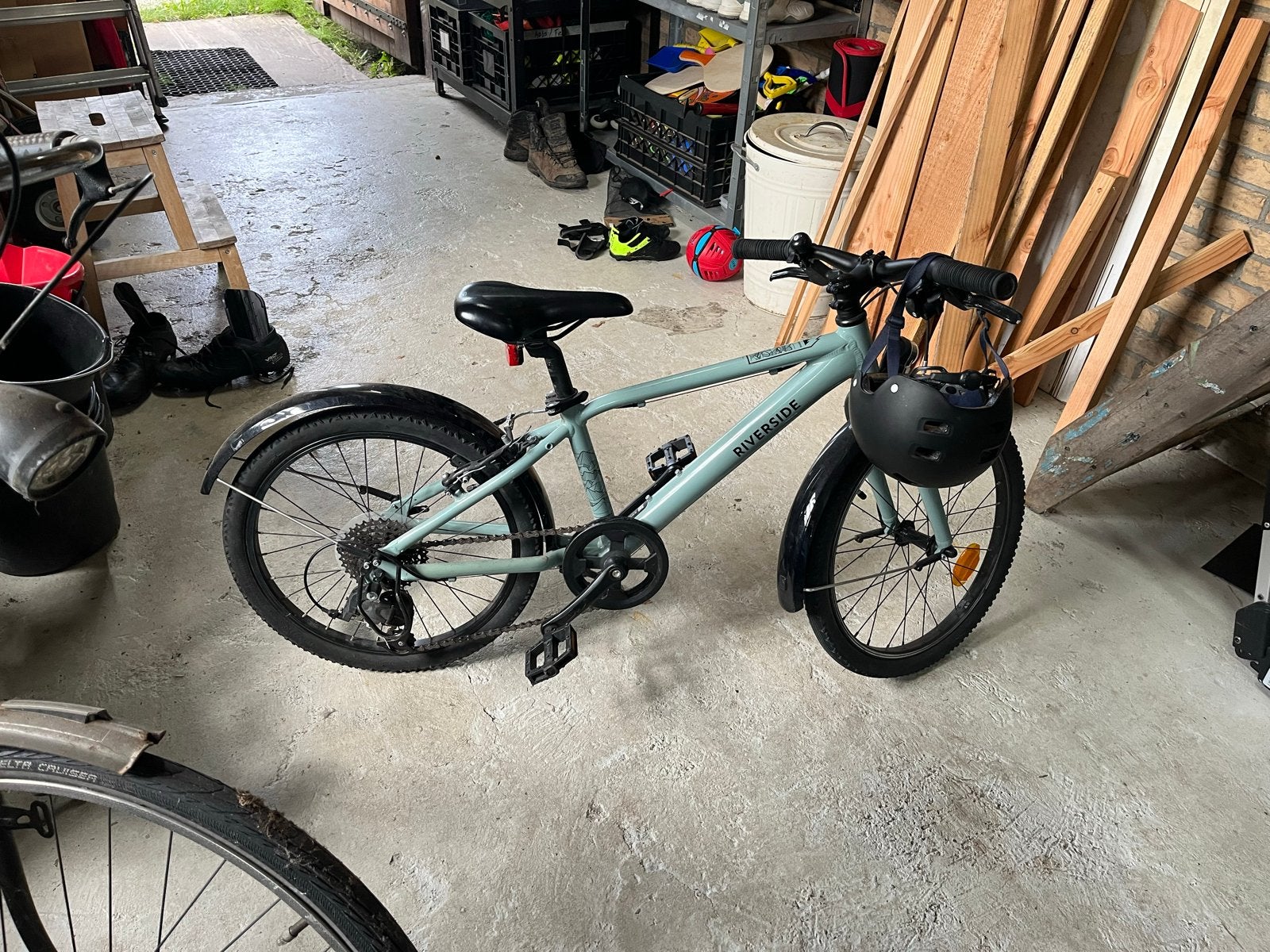 B'twin Riverside Hybride Jongensfiets 20 inch (6-9 jaar), Fietsen en Brommers, Fietsen | Kinderfietsjes, Ophalen, Zo goed als nieuw