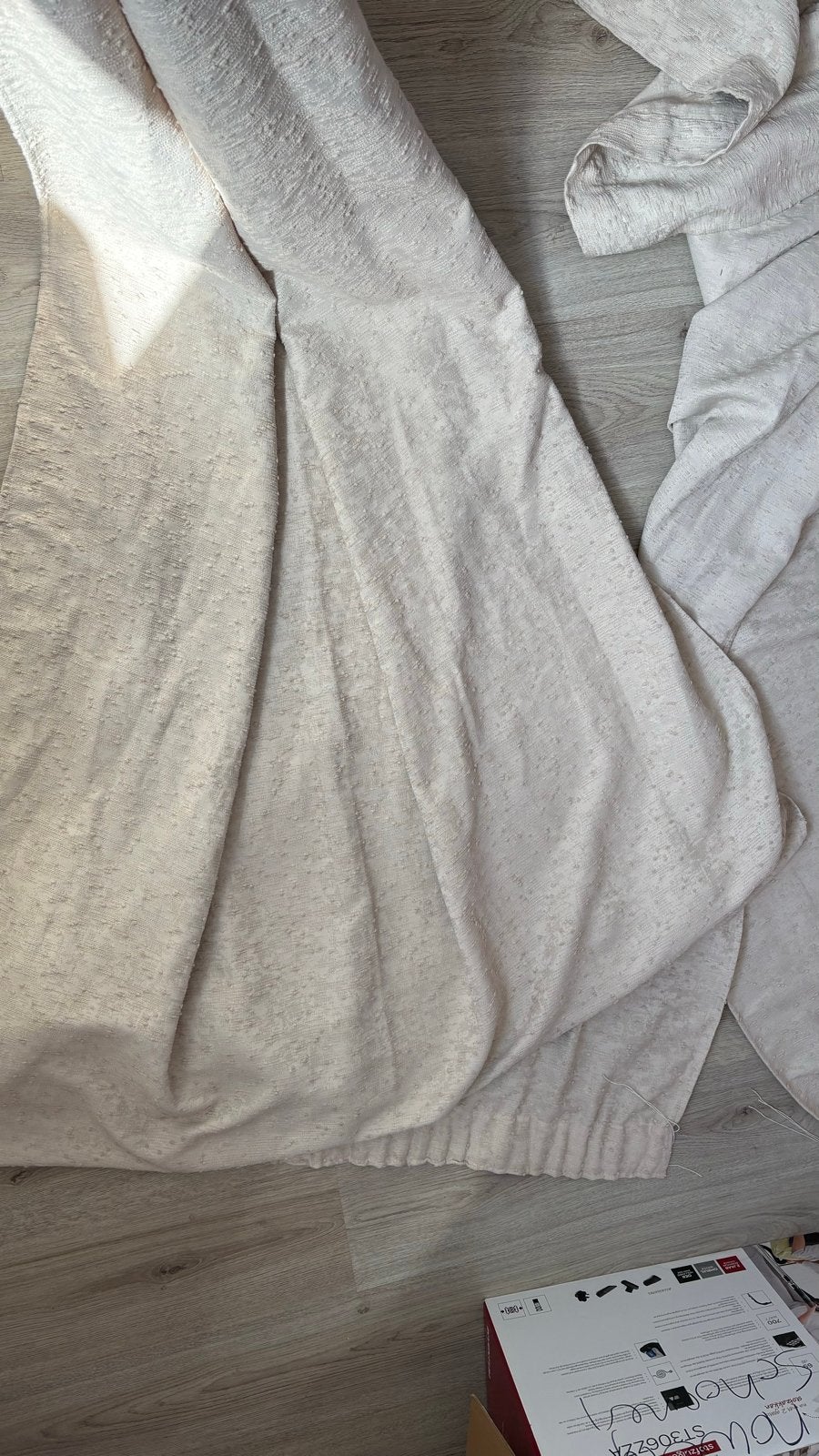 Licht verduisterend gordijnen met plooiband, beige/crème, Gebruikt, Beige, Ophalen of Verzenden, Lichtdoorlatend