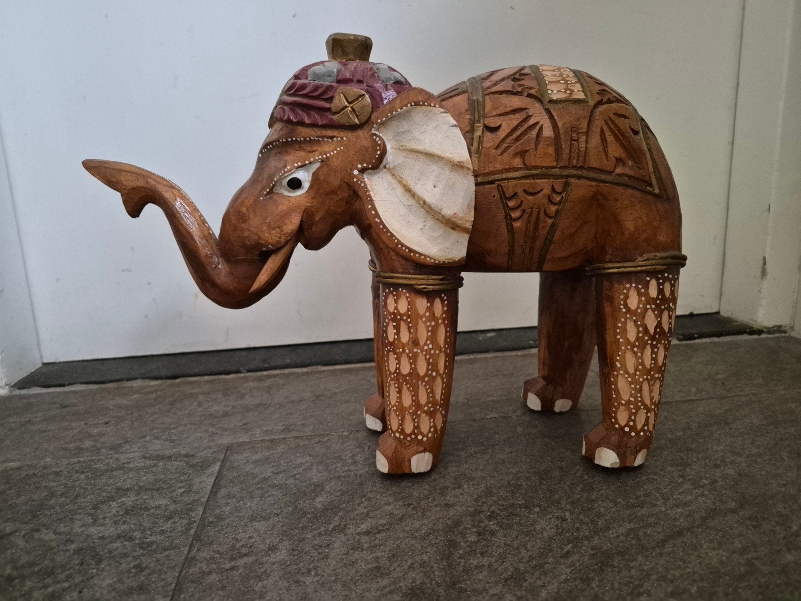 Houten olifant, Antiek en Kunst, Handgemaakt, Ophalen of Verzenden, Zoogdier, 20 - 50 cm