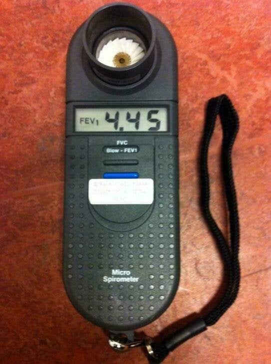 Spirometer, foudraal, handleiding en een paar mondstukken, Niet ingevuld, Niet ingevuld, Ophalen of Verzenden, Zo goed als nieuw