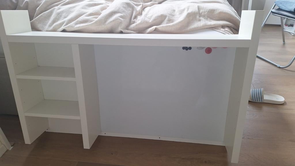 IKEA Micke Bureau Opbouw met Whiteboard - 105x65 cm, Huis en Inrichting, Ophalen