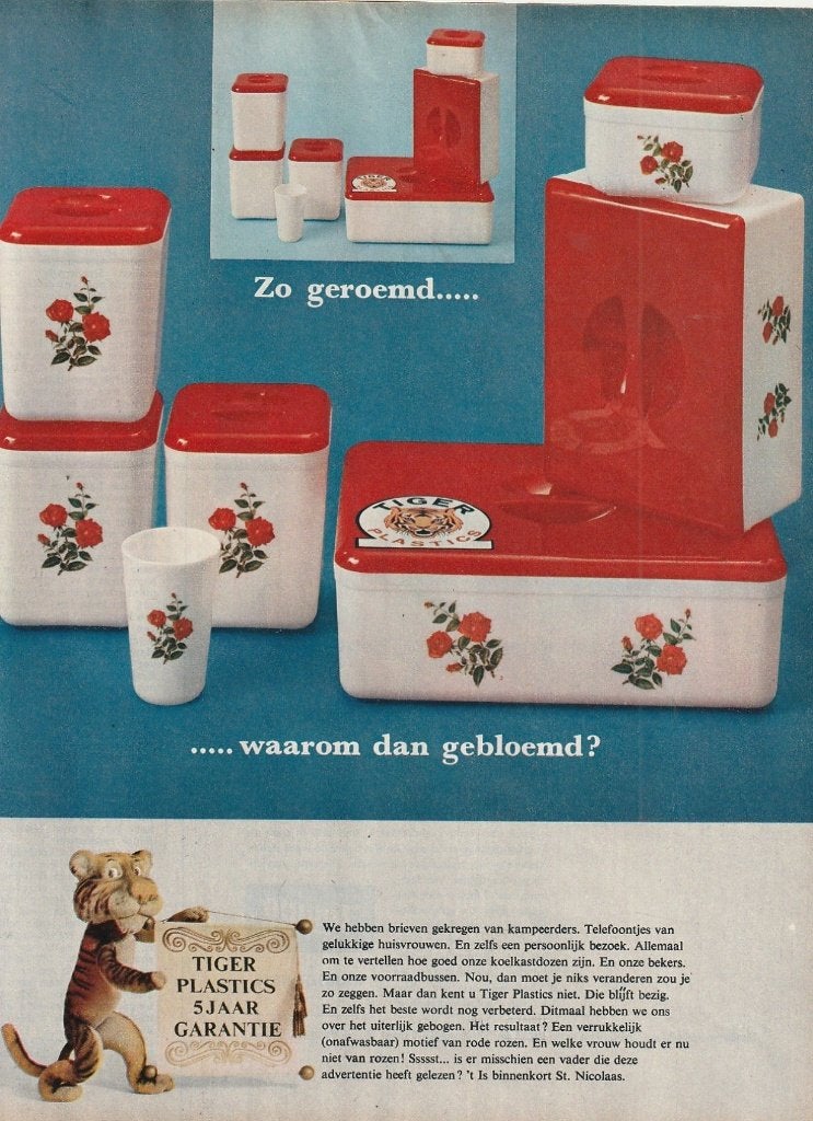 retro reclame 1966 Tiger Plastics Geldrop bloemetjes bakjes, Verzenden, Overige typen