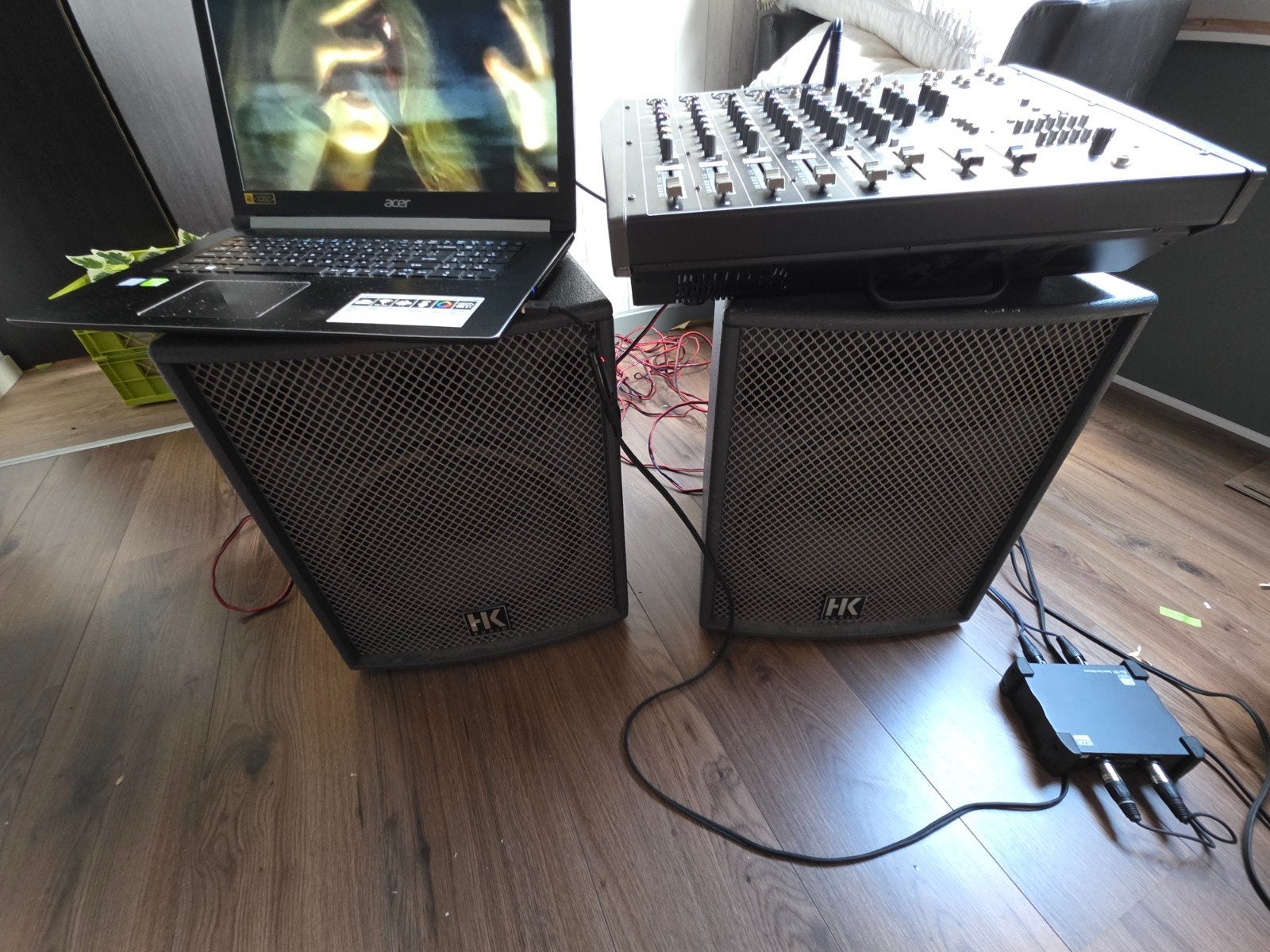 Memgpaneel met unieke originele  HK Classic Delta speakers, Ophalen, Gebruikt, 5 tot 10 kanalen, Microfooningang