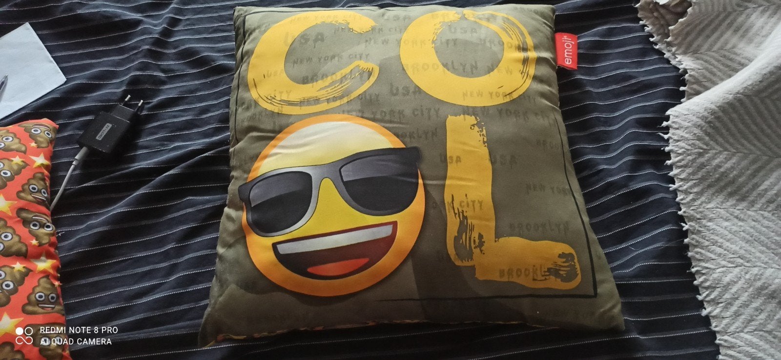 2 emoji kussens, Ophalen, Zo goed als nieuw, Jongen of Meisje, Zwembroek