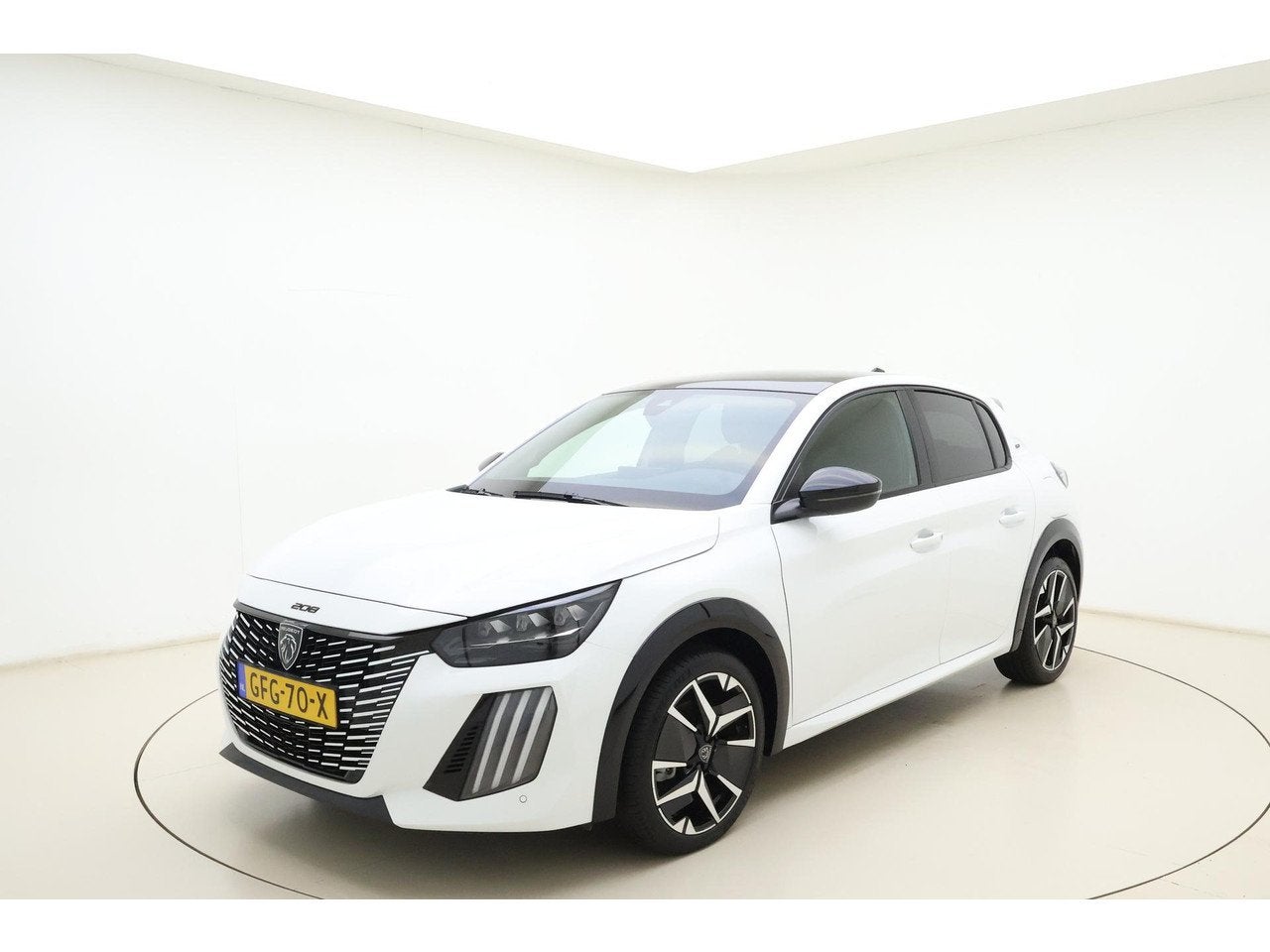 Peugeot 208 1.2T 100 GT | Panorama dak | Keyless Entry & Sta, Auto's, 101 pk, Gebruikt, 1199 cc, Bedrijf