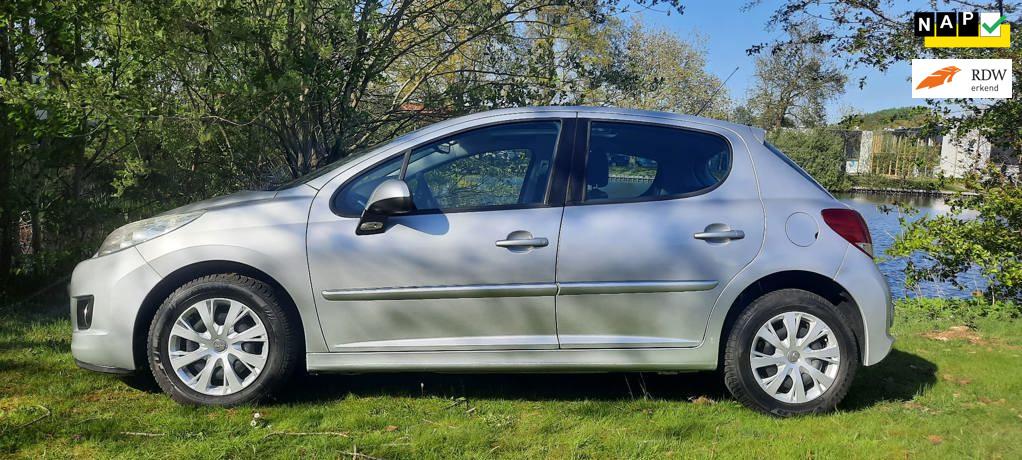 Peugeot 207 1.6 VTi XS AUTOMAAT PANO LAGE KMSTAND, Euro 5, 15 km/l, Gebruikt, 4 cilinders