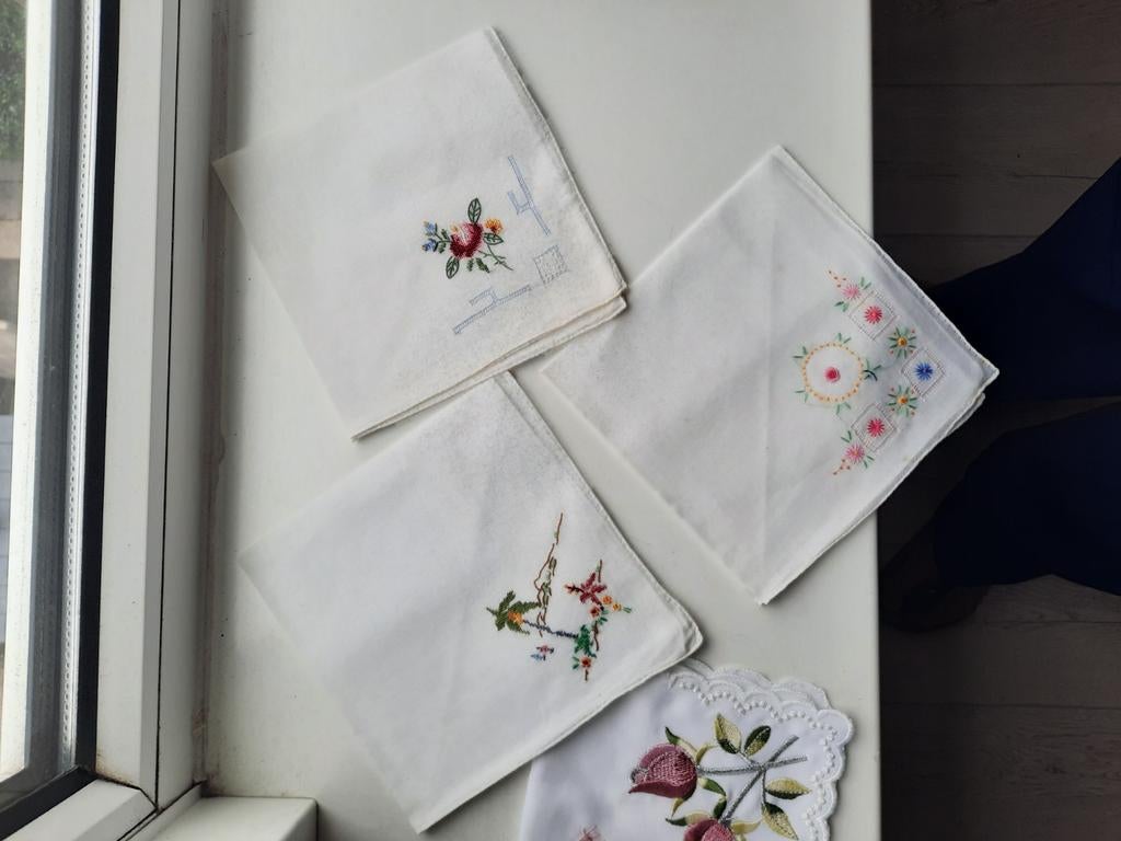 Set van diverse geborduurde zakdoeken, Ophalen of Verzenden