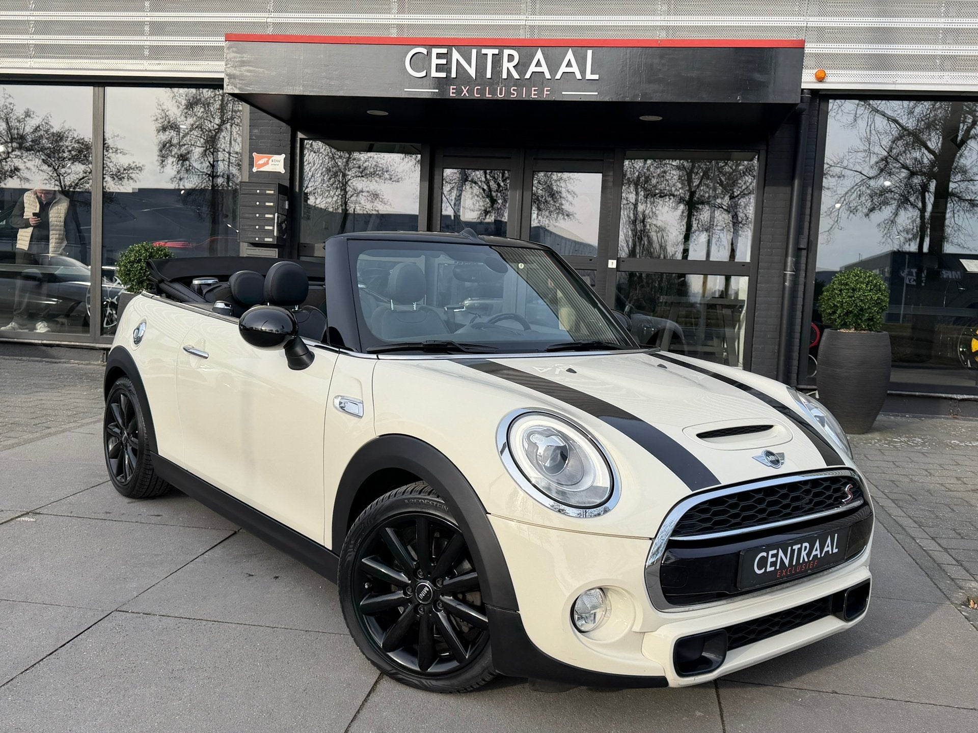 Mini Mini Cabrio 2.0 Cooper S Chili Harman&Kardon|Navi|Leder, 1998 cc, Gebruikt, Cabriolet, 4 stoelen