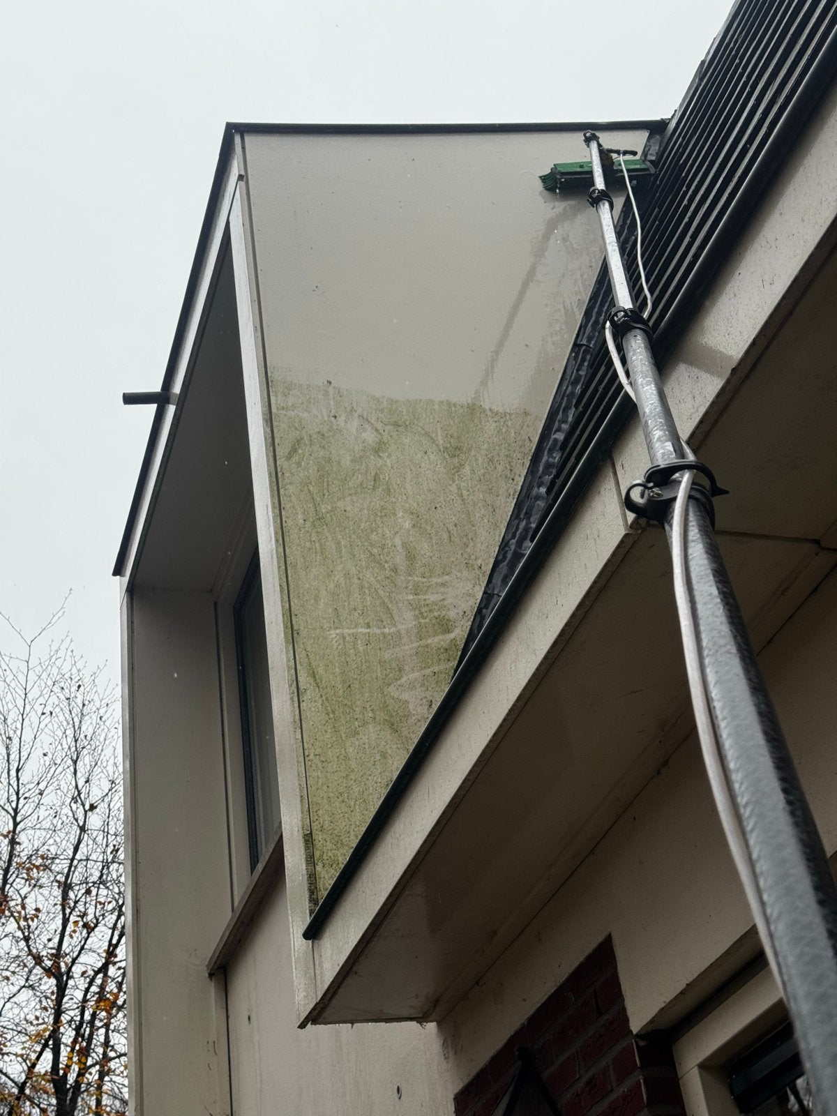 Uw specialist in glasbewassing gevel-terras reiniging, Glazenwassen binnen