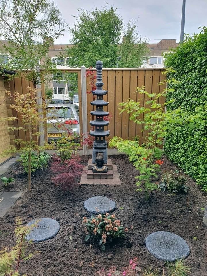 Pagode nr.311, Tuin en Terras, Tuinbeelden, Ophalen, Nieuw, Beton, Overige typen