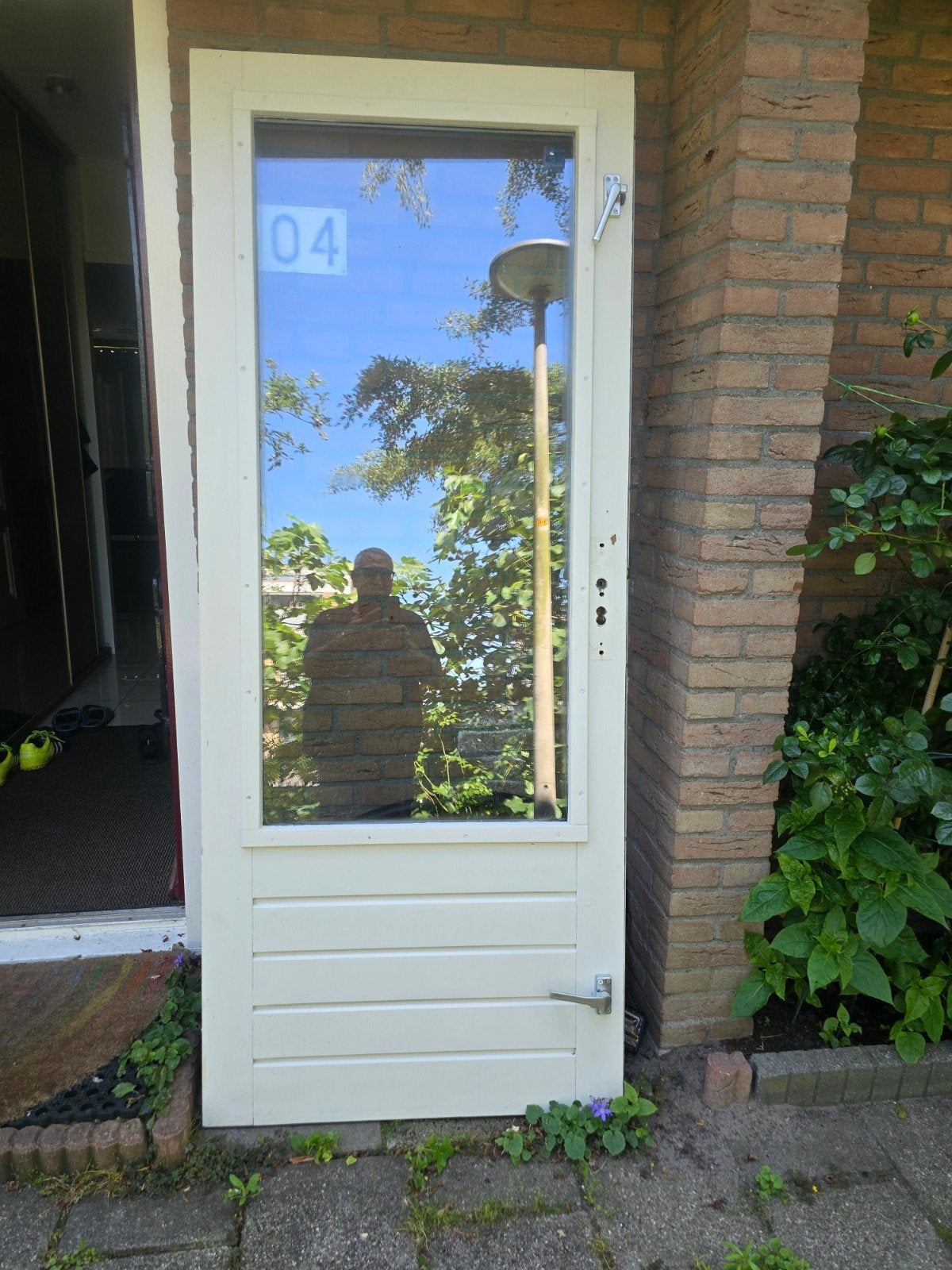 Massieve hardhouten deur met dubbele sluiting en glas, Ophalen of Verzenden