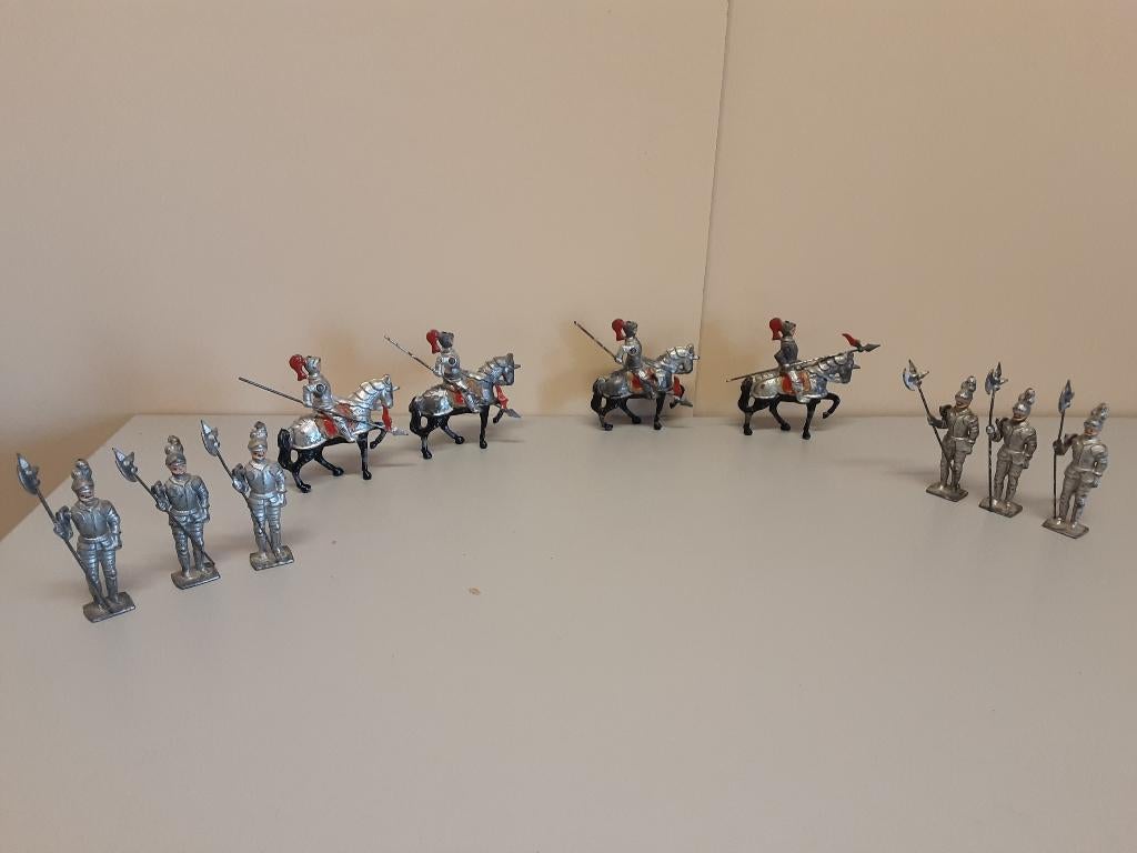 Antiek speelgoed jaren 50.  Ridders en ridders te paard, Antiek en Kunst, Antiek | Speelgoed, Ophalen of Verzenden