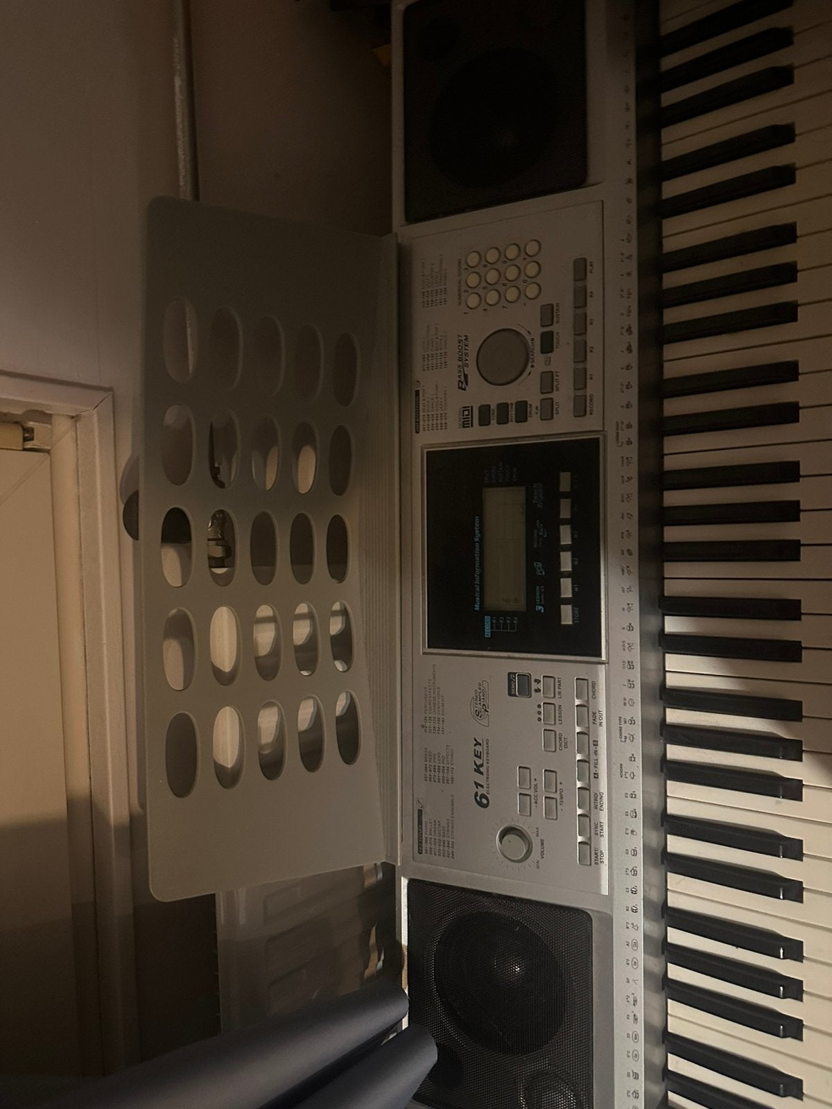Keyboard €50-75, zelf 3 keer gebruikt, Aanslaggevoelig, Ophalen, Overige merken, 61 toetsen
