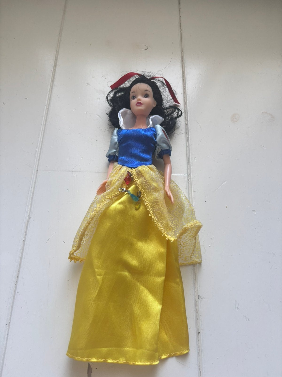 Sneeuwwitje barbie pop, Ophalen, Zo goed als nieuw, Pop