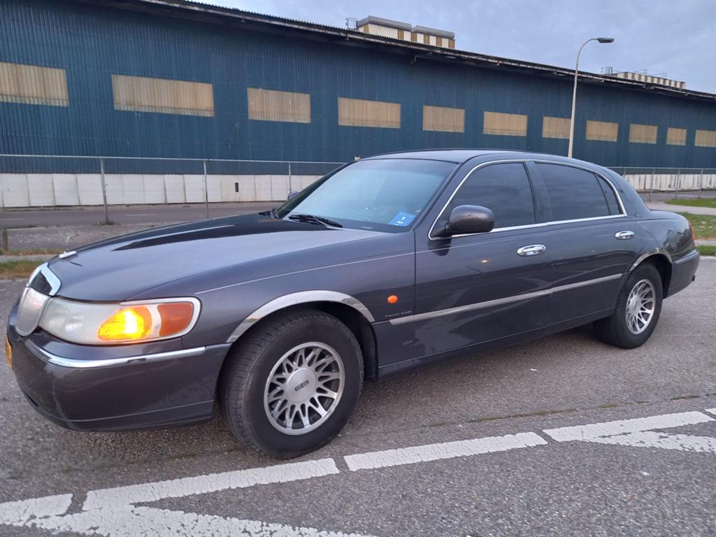 Lincoln Town Car lpg, Automaat, Achterwielaandrijving, Town Car, Leder