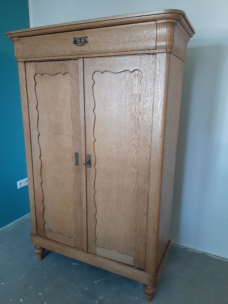 Te Koop Antieke Meidenkast, Ophalen