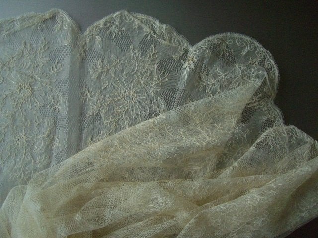ANTIEKE MACHINALE  BLONDE KANT - JAPON STROOK 1910-1915, Antiek en Kunst, Antiek | Kleding en Accessoires, Ophalen of Verzenden