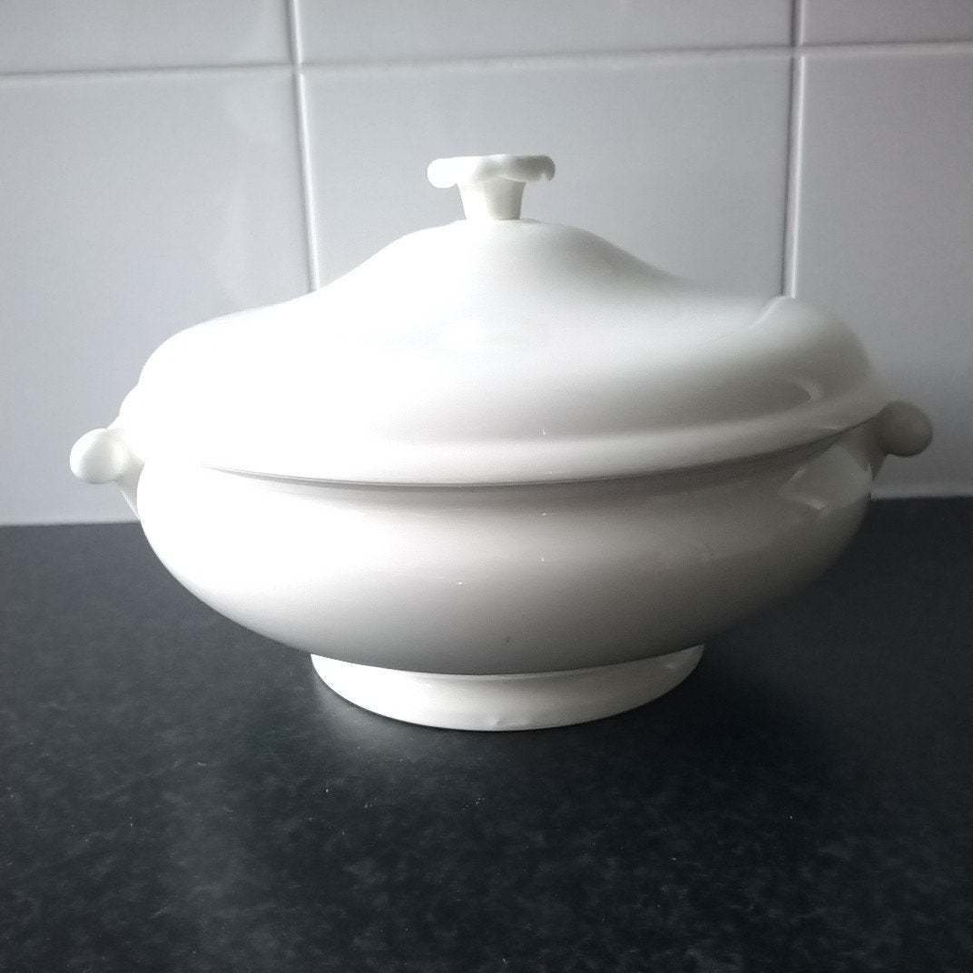 wedgwood  traditional plain dekschaal, Huis en Inrichting, Keuken | Servies, Ophalen of Verzenden, Zo goed als nieuw, Porselein