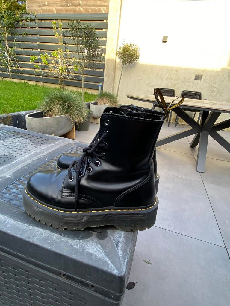 Dr. Martens jadon platform maat 41, Zwart, Lage of Enkellaarzen, Ophalen of Verzenden, Zo goed als nieuw