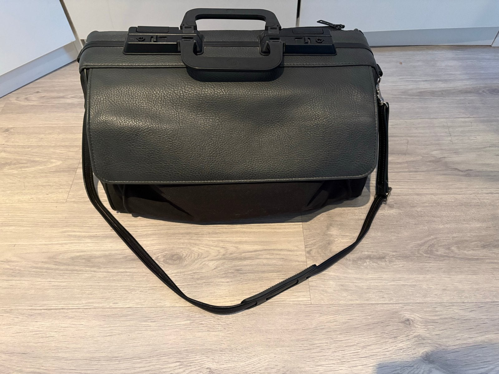 Dokterstas / Verlostas, Zwart, 40 tot 60 cm, Gebruikt, 20 tot 30 cm, Zwart