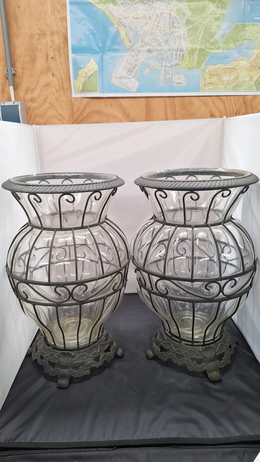 Set van 2 decoratieve vazen met smeedijzeren frame, Ophalen