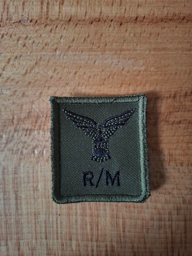 Embleem Luchtmacht R/M, Ophalen of Verzenden, Luchtmacht, Nederland, Embleem of Badge