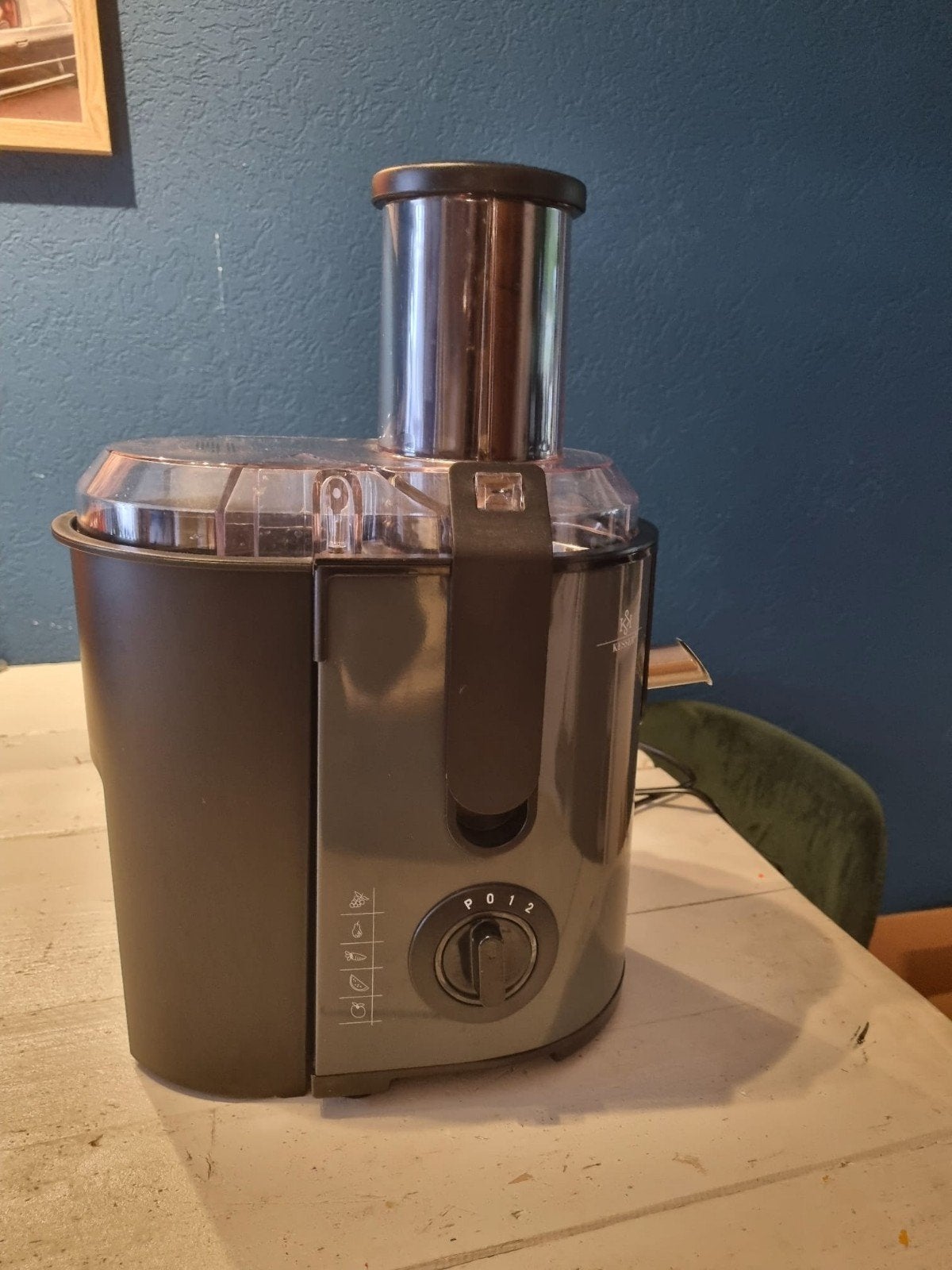 Kesser Sapcentrifuge - Krachtige Juicer voor Vers Sap, Ophalen of Verzenden, Zo goed als nieuw, Elektrisch, Sapcentrifuge