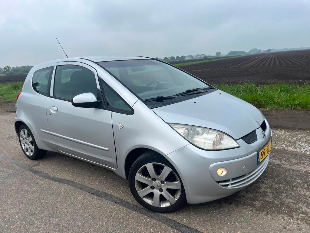 Mitsubishi Colt 1.3 Inform / 116.000 nap, Voorwielaandrijving, Gebruikt, Metallic lak, Colt