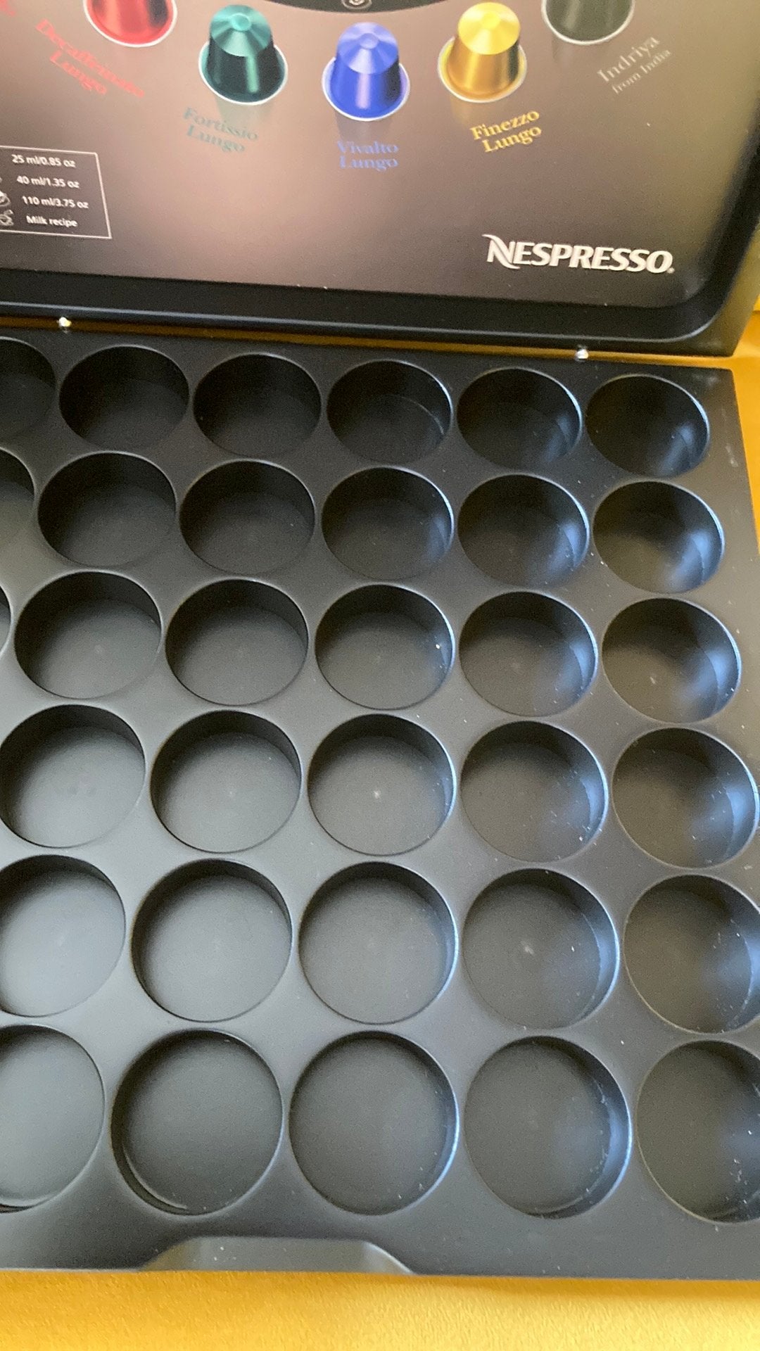 Nespresso box €6.50, Ophalen of Verzenden, Zo goed als nieuw