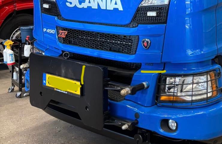 Nido dinplaat voor Scania P cabine