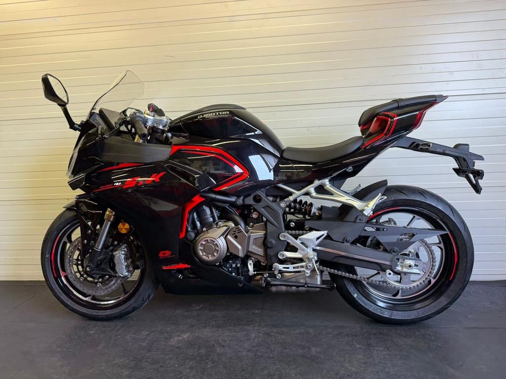 QJMotor SRK 421 RR | Nieuw model | Uit voorraad leverbaar!, 4 cilinders, 421 cc, Bedrijf, Onbekend