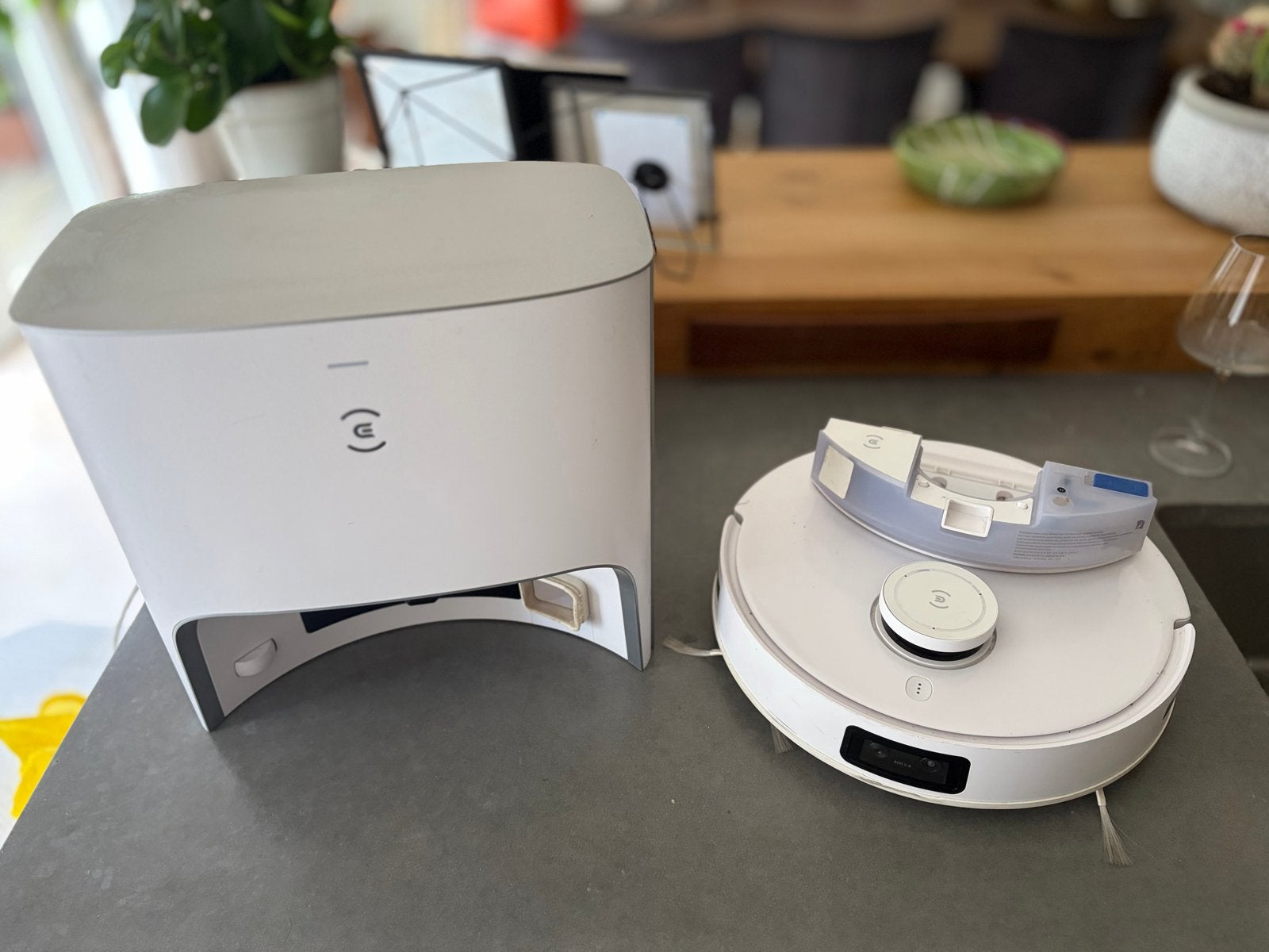 ECOVACS DEEBOT T10 PLUS Robotstofzuiger met Dweilfunctie, Gebruikt, Automatisch legen, Ophalen of Verzenden, Ecovacs